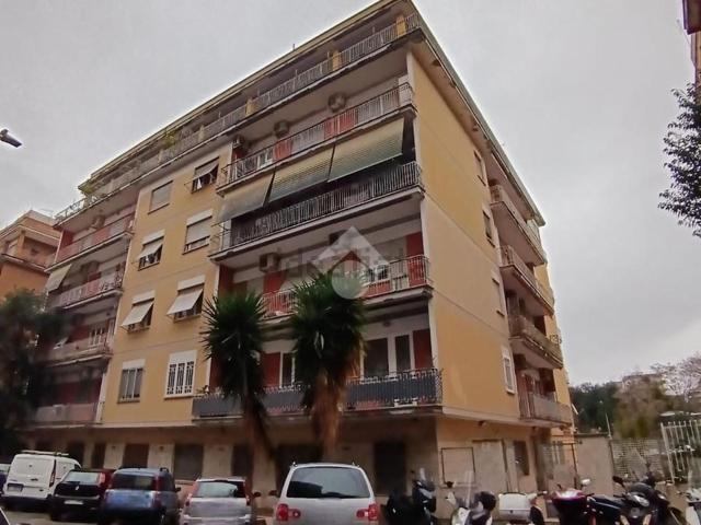 Appartamento in vendita di 95 m² in Via Raimondo Montecuccoli, 14
