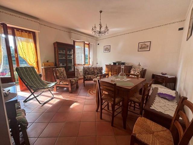 Appartamento in vendita di 95 m² in Via Remo Cacioli