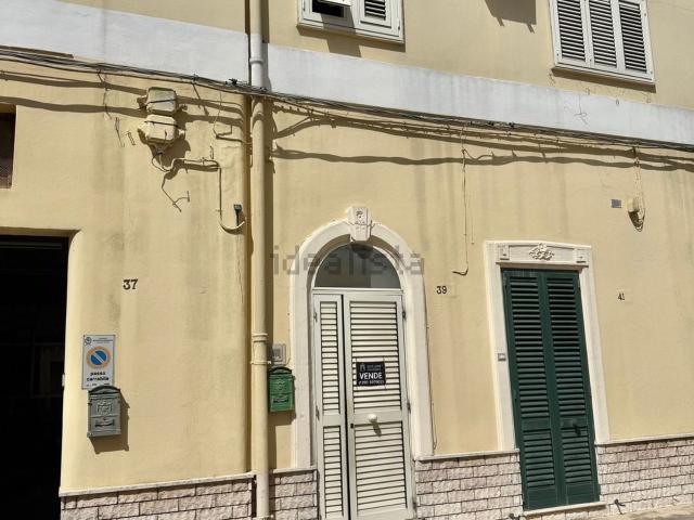 Appartamento in vendita di 95 m² in Via Regina Elena, 39