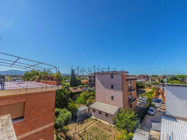Appartamento in vendita di 95 m² in Via Roberto Paribeni