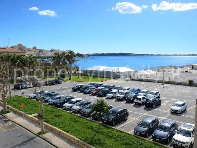 Appartamento in vendita di 95 m² in Via Rodi, 14