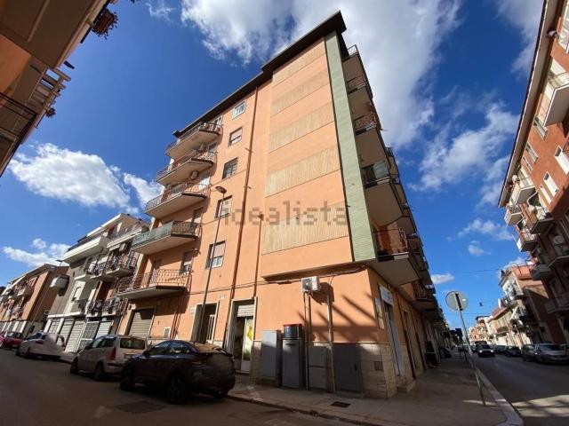 Appartamento in vendita di 95 m² in Via Rodi