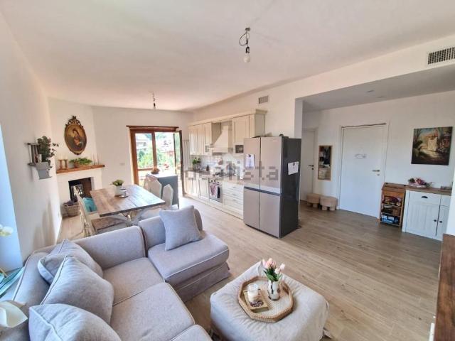 Appartamento in vendita di 95 m² in Via Santa Cecilia, 3