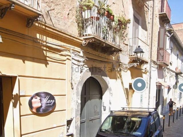 Appartamento in vendita di 95 m² in Via San Carlo