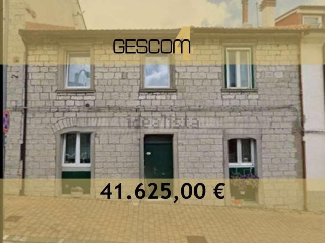 Appartamento in vendita di 95 m² in Via San Maria Loreto