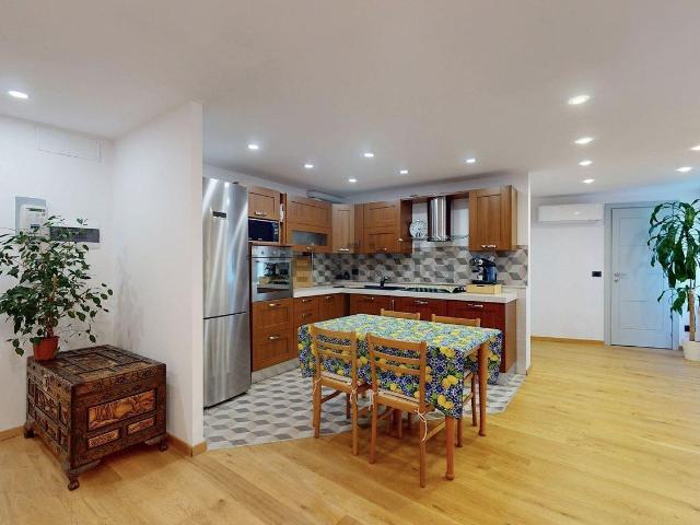 Appartamento in vendita di 95 m² in Via San Michele, 29