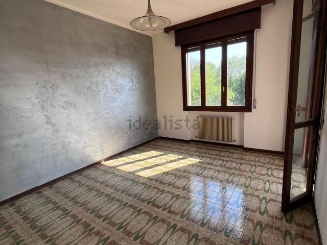 Appartamento in vendita di 95 m² in Via Salvo D&apos Acquisto, 25