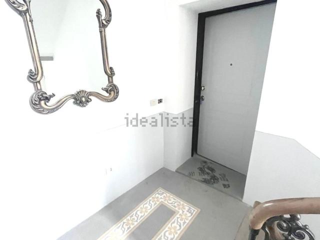 Appartamento in vendita di 95 m² in Via Sem Benelli