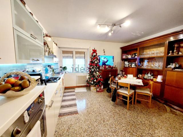 Appartamento in vendita di 95 m² in Via Sonda