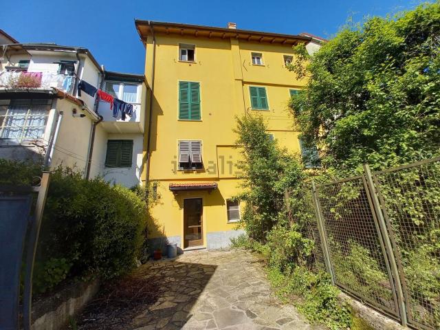 Appartamento in vendita di 95 m² in Via Sotto Cabella, 2