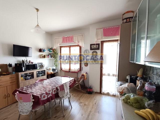 Appartamento in vendita di 95 m² in Via Suor Maria Rita Nerone, 9