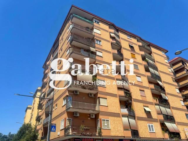 Appartamento in vendita di 95 m² in Viale Agosta, 15