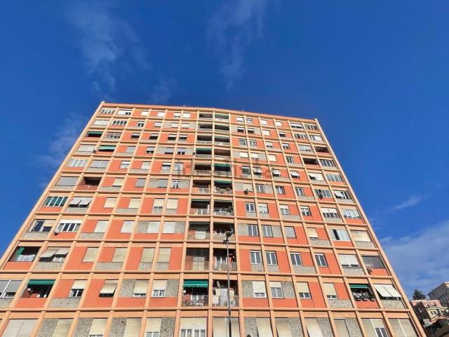Appartamento in vendita di 95 m² in Viale Cembrano, 1