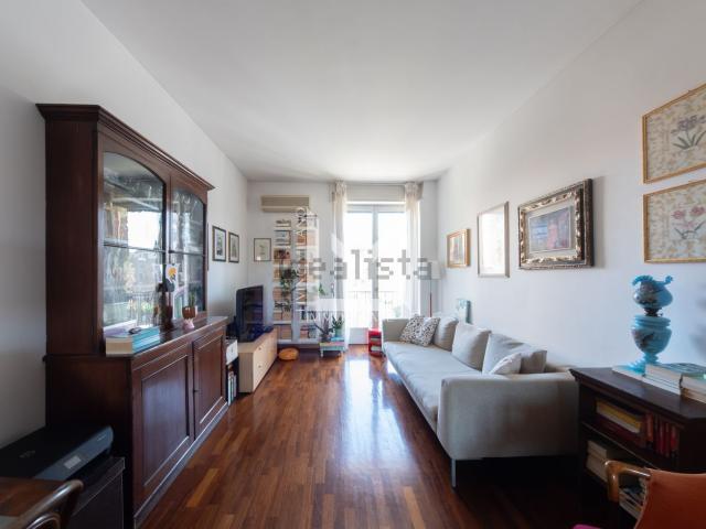 Appartamento in vendita di 95 m² in Viale Certosa, 15