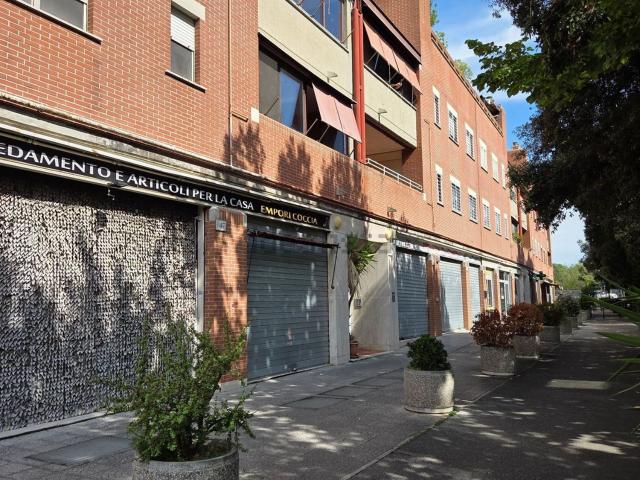 Appartamento in vendita di 95 m² in Viale di Tor San Giovanni, 1551