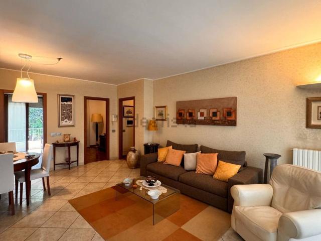 Appartamento in vendita di 95 m² in Viale Europa