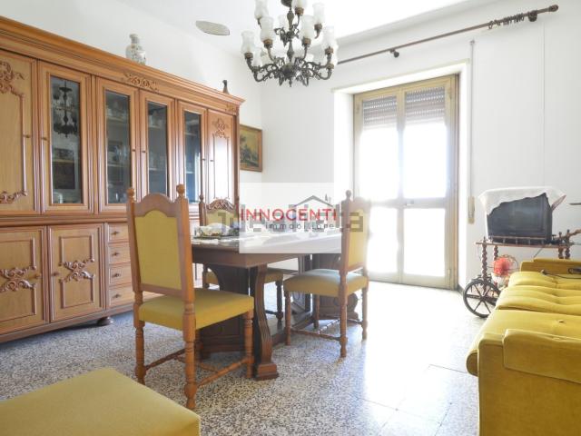 Appartamento in vendita di 95 m² in Viale Europa, 160