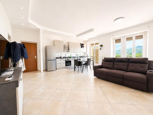 Appartamento in vendita di 95 m² in Viale Gioacchino Rossini, 222