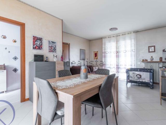 Appartamento in vendita di 95 m² in Viale Lombardia, 74