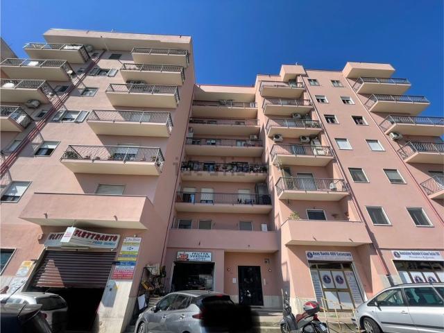 Appartamento in vendita di 95 m² in Viale Vincenzo de Filippis, 292