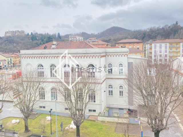 Appartamento in vendita di 96 m² in Corso Dante Alighieri, 26
