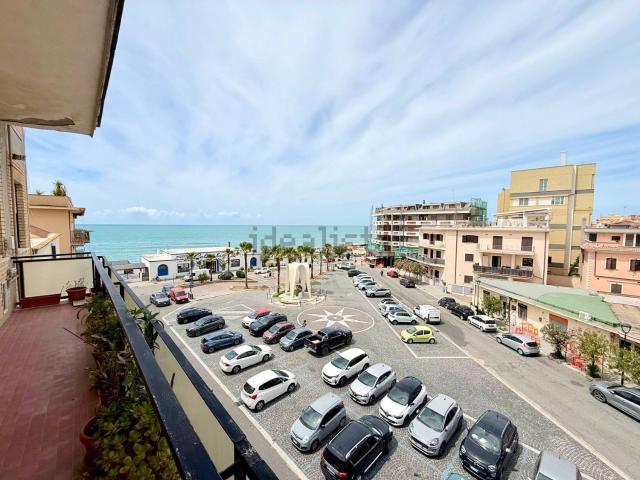 Appartamento in vendita di 96 m² in Lungomare Regina Elena