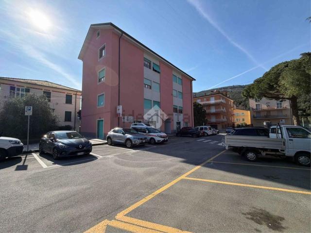 Appartamento in vendita di 96 m² in Piazza Luigi Carniglia, 2