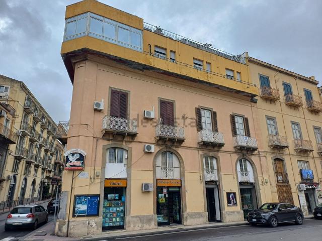Appartamento in vendita di 96 m² in Piazza Luigi Sturzo, 10