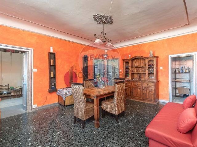 Appartamento in vendita di 96 m² in Piazza Nicolò Barabino, 5