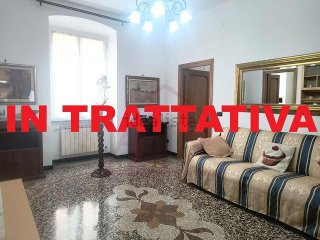 Appartamento in vendita di 96 m² in Via Tortosa, 1
