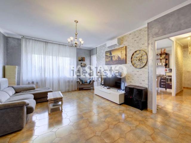 Appartamento in vendita di 96 m² in Via Trento, 11