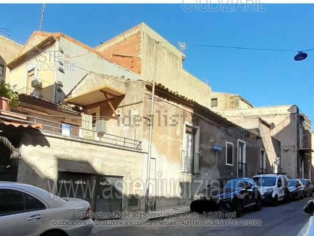 Appartamento in vendita di 96 m² in Via Truglio, 154