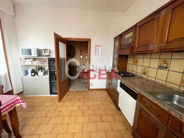 Appartamento in vendita di 96 m² in Via Val D&apos Aosta, 39