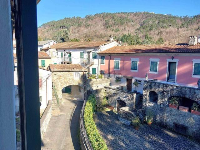 Appartamento in vendita di 96 m² in Via Vecchia