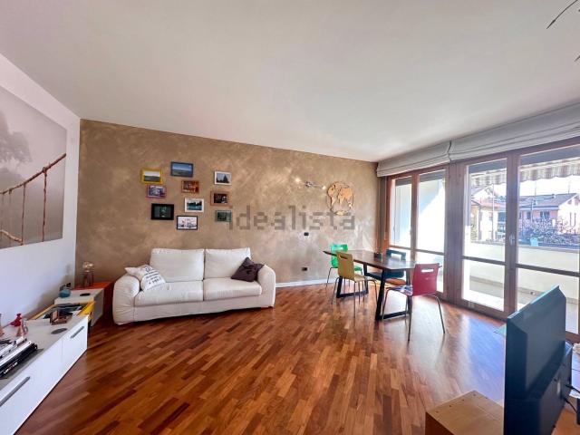 Appartamento in vendita di 96 m² in Via Vittorio de Sica, 360
