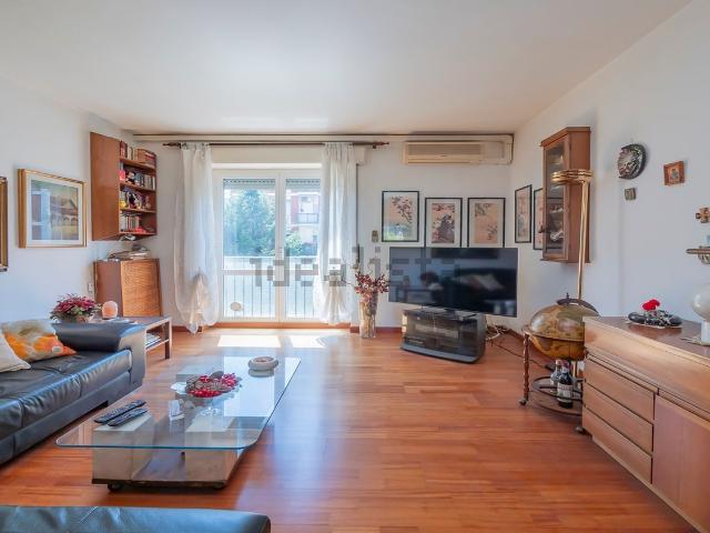 Appartamento in vendita di 96 m² in Via Zante, 30