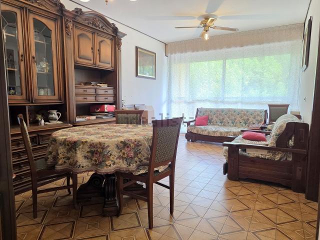Appartamento in vendita di 96 m² in Via Alcide De Gasperi, 103