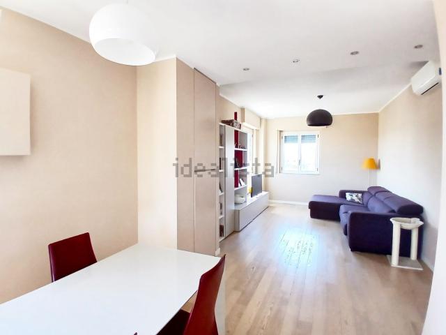 Appartamento in vendita di 96 m² in Via Ascanio Sforza, 81