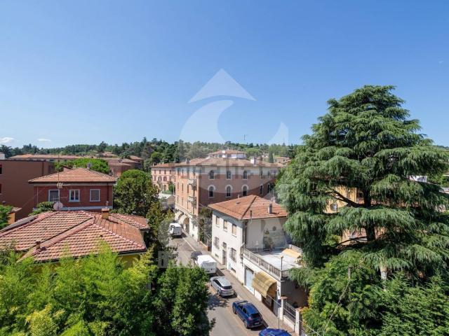 Appartamento in vendita di 96 m² in Via Augusto Romagnoli