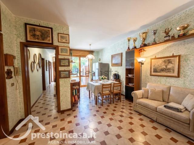 Appartamento in vendita di 96 m² in Via Cairoli, 102