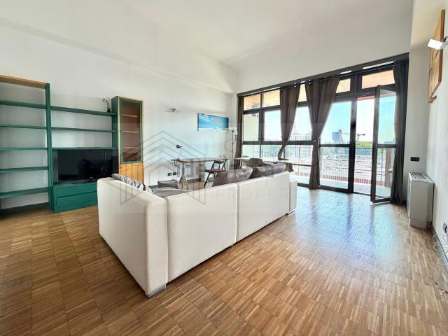 Appartamento in vendita di 96 m² in Via Carlo de Angeli
