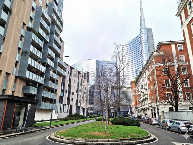 Appartamento in vendita di 96 m² in Via Carlo de Cristoforis, 12