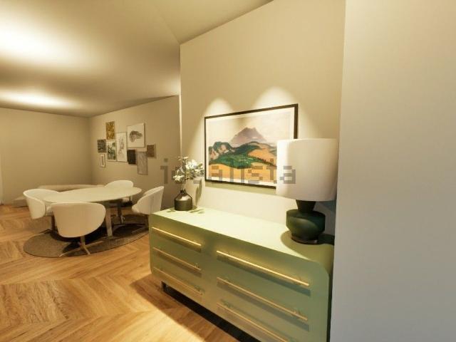 Appartamento in vendita di 96 m² in Via Corona