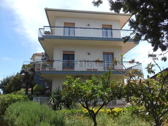 Appartamento in vendita di 96 m² in Via del Fasano, 35