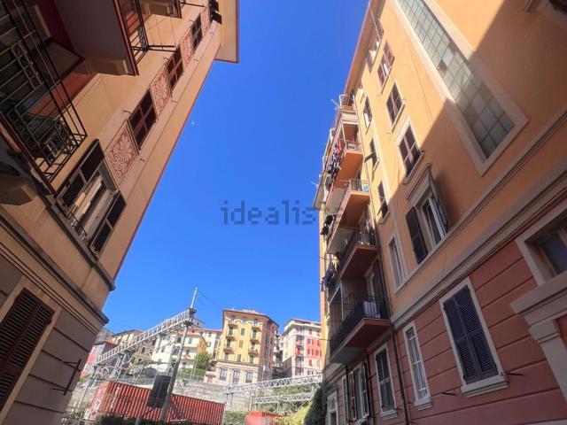 Appartamento in vendita di 96 m² in Via del Teatro, 7