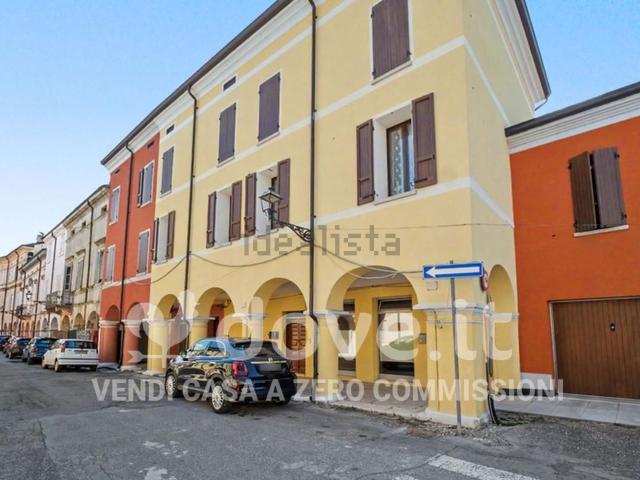 Appartamento in vendita di 96 m² in Via della Pace, 127