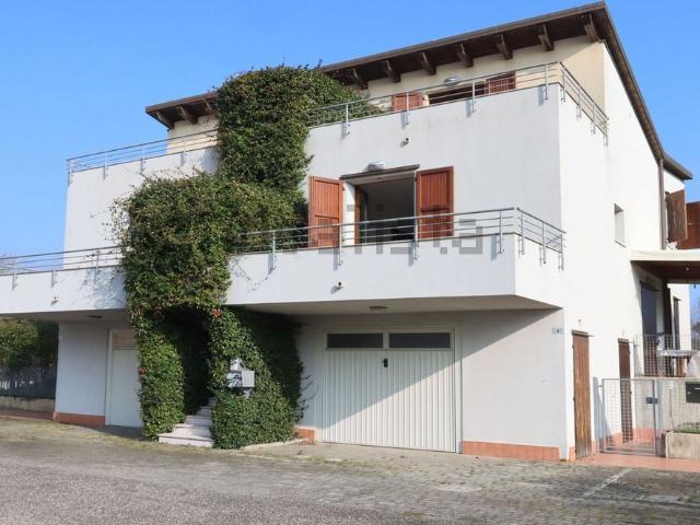Appartamento in vendita di 96 m² in Via delle Campanelle, 4