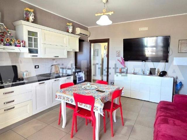 Appartamento in vendita di 96 m² in Via delle Gardenie