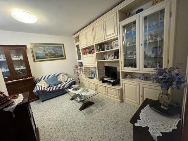 Appartamento in vendita di 96 m² in Via delle Medaglie d&apos  Oro