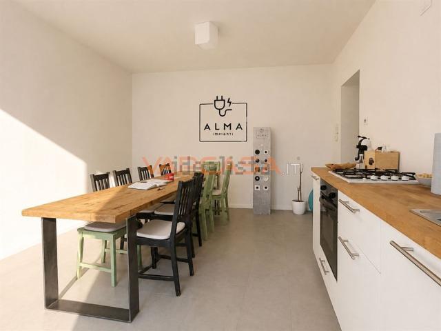 Appartamento in vendita di 96 m² in Via Fratelli Bandiera